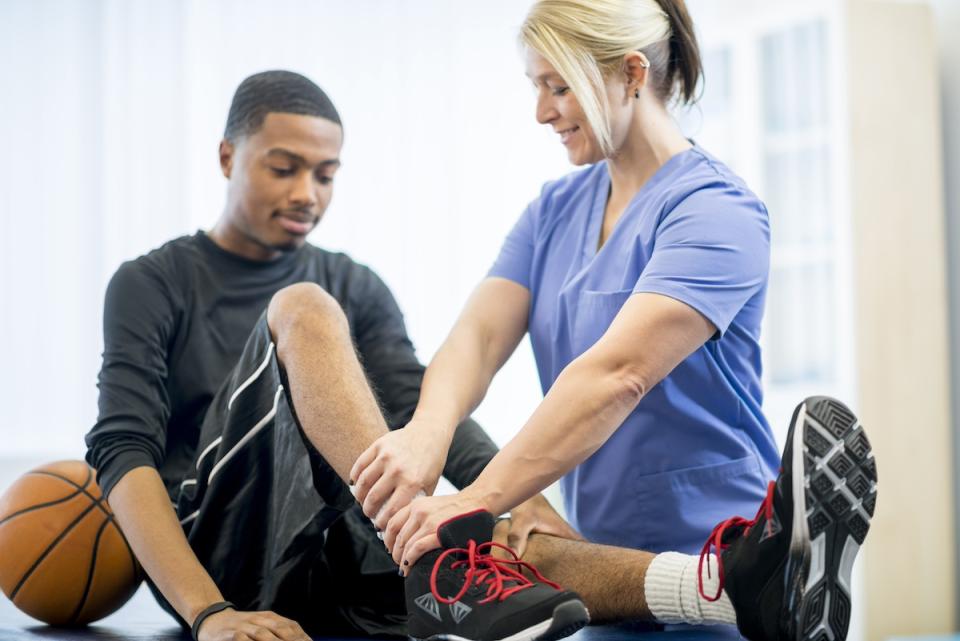 An HonorHealth patient doing physical therapy