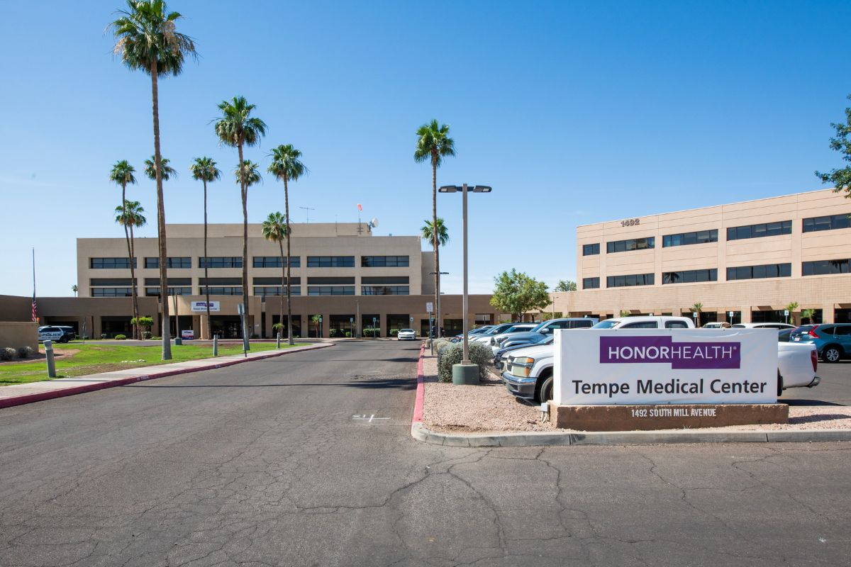 HonorHealth Tempe Medical Center - Exterior building view