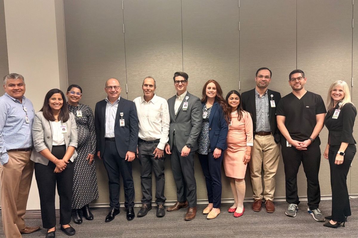 Fellows and faculty in the Gastroenterology Fellowship Program at HonorHealth Four Peaks Medical Center pose for group photo.