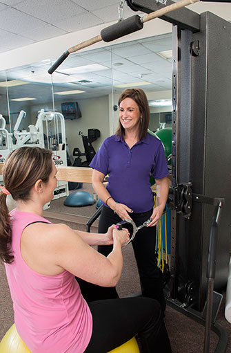 HonorHealth Bariatric Center physiologist with patient