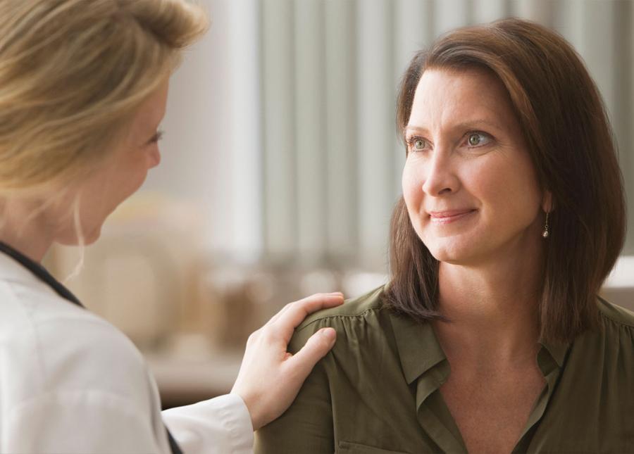 Women's Heart Health Group at HonorHealth - Doctor comforting patient