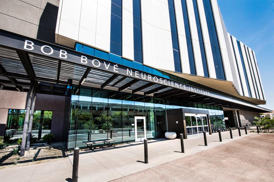 Entrance to the Bob Bove Neuroscience Institute at HonorHealth