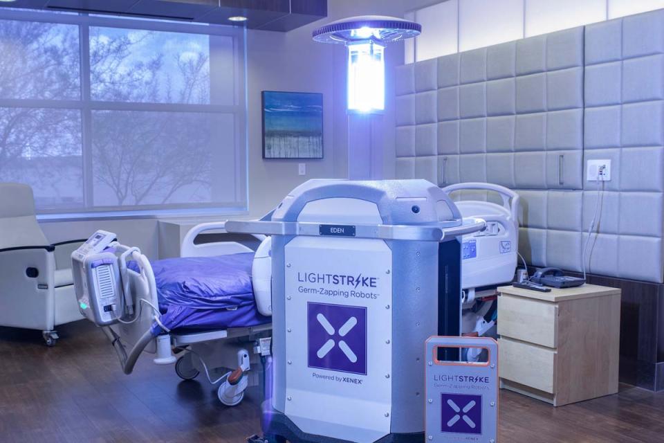Germ-zapping robots in use at HonorHealth