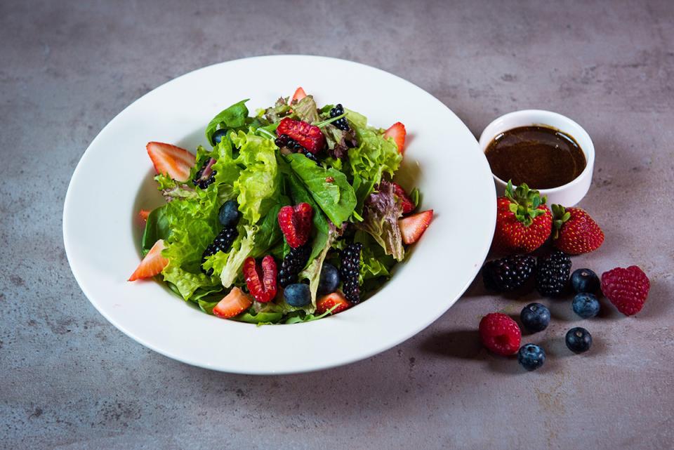 Fresh berries and greens salad recipe from HonorHealth