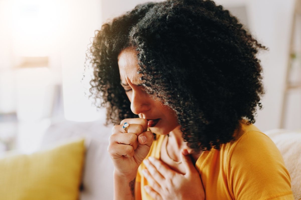 Woman inhales microplastics, wreaking havoc on lungs - HonorHealth Heart Care.