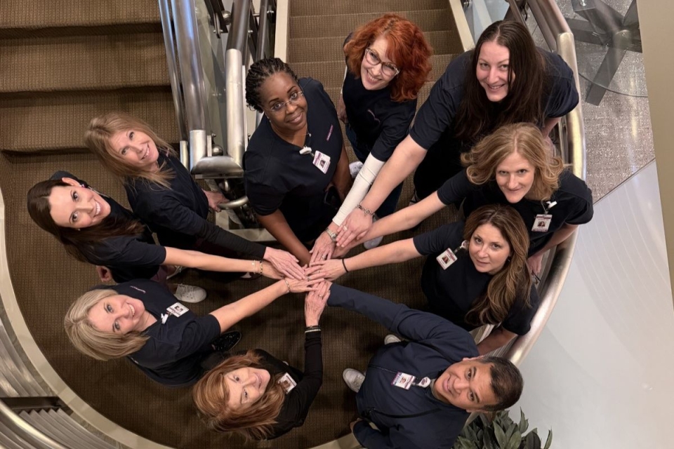 HonorHealth benefits - HonorHealth Wellness Squad cheers together.