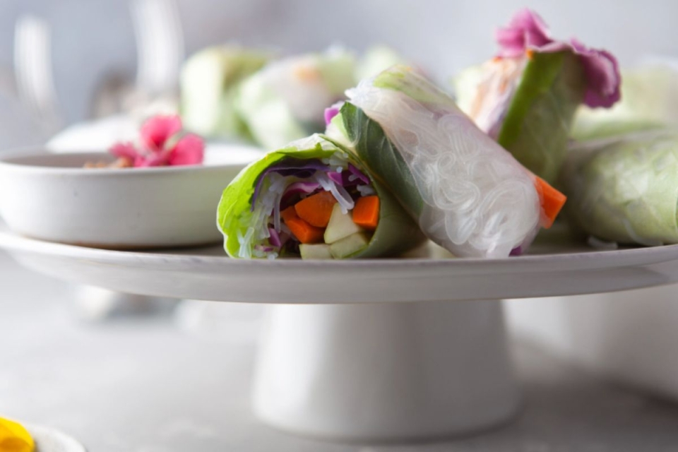 Blue Zones Vietnamese summer rolls recipe from HonorHealth.