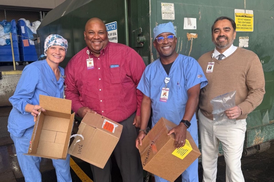 HonorHealth Community and Culture - Smiling members of the Sustainability Committee volunteer to make a positive impact on the environment.