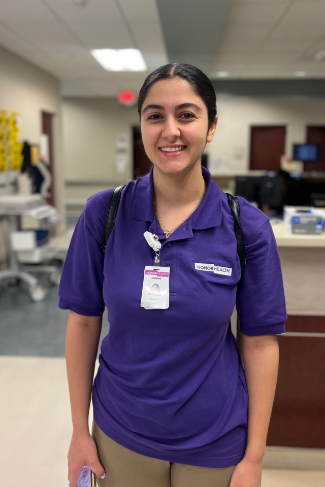 HonorHealth College Volunteer Program student voluntee, Natalee.