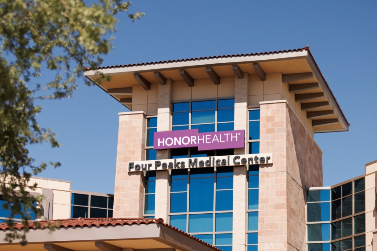 HonorHealth Four Peaks Medical Center - Exterior building view