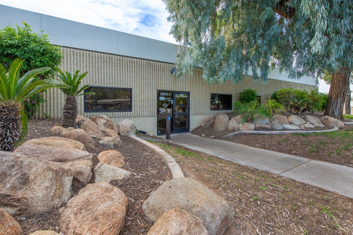 Exterior building view of CVC - A division of Atria Heart in collaboration with HonorHealth - Thunderbird location