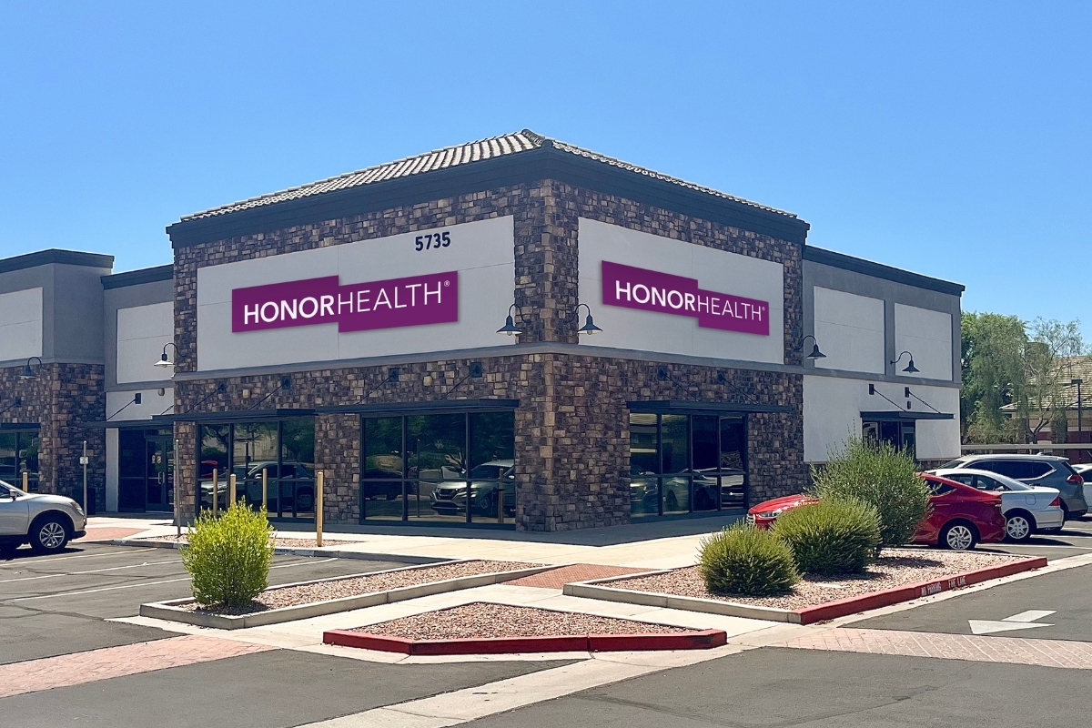 HonorHealth Primary Care - Red Mountain exterior building view