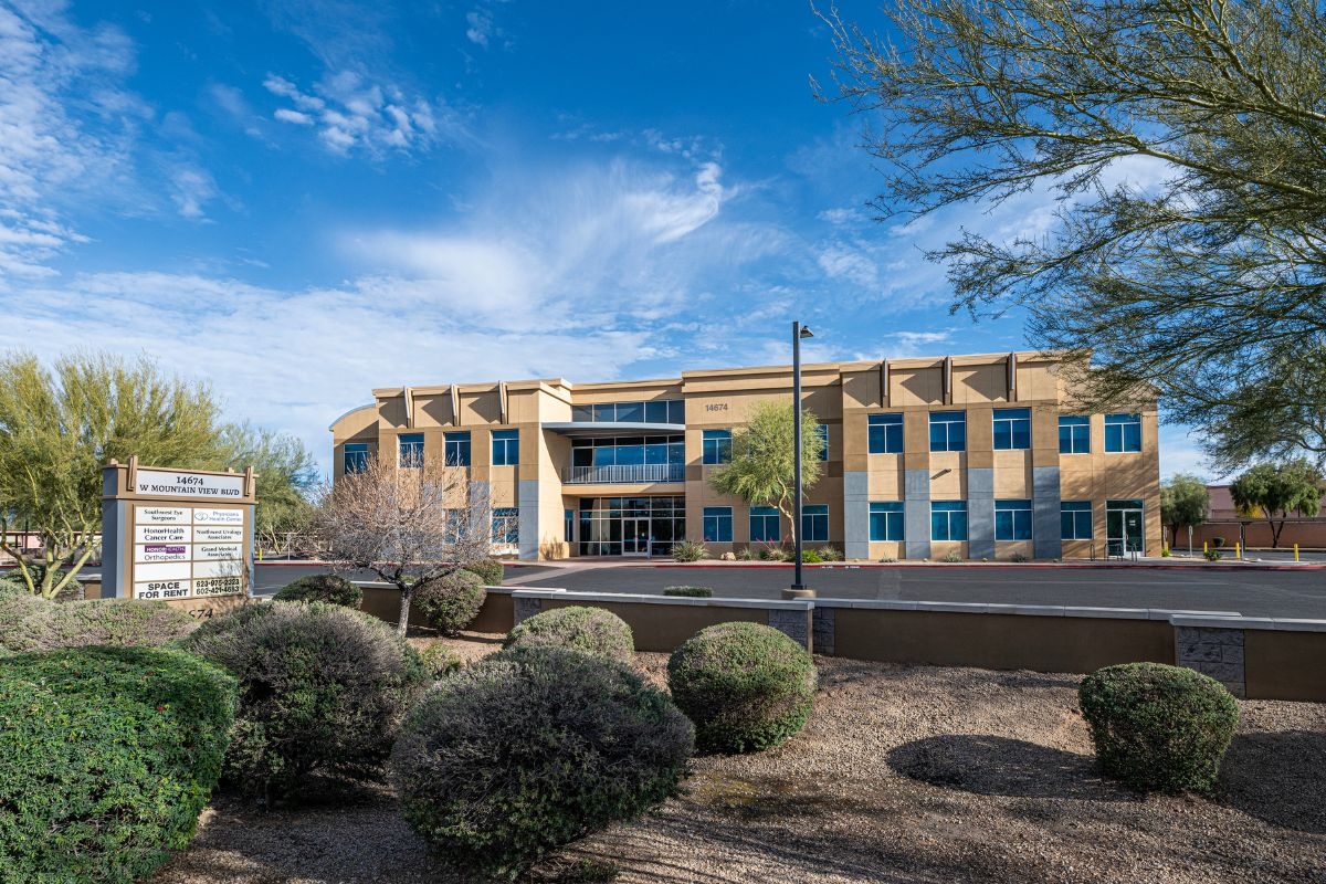 Northwest Urology Associates in collaboration with HonorHealth - Surprise exterior building view