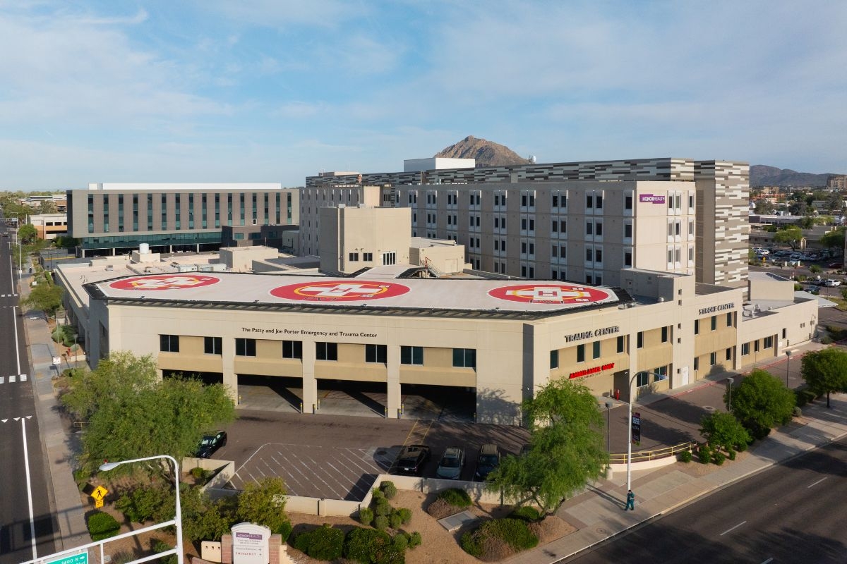 HonorHealth Scottsdale Osborn medical center - Exterior Emergency and Trauma Center view.