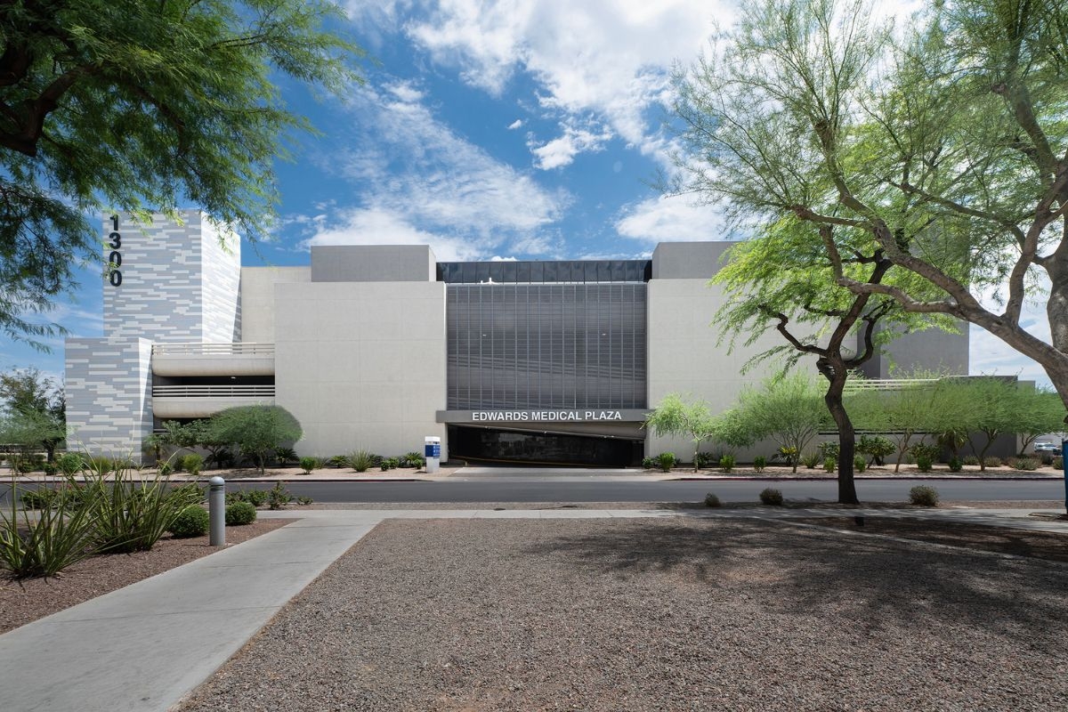 HonorHealth Primary Care - Phoenix Central exterior building view