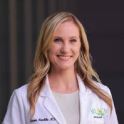 Photo of Lauren Reschke
