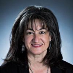 Photo of Nancy Harris