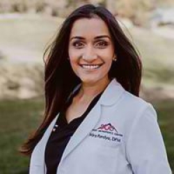 Photo of Mira Pandya