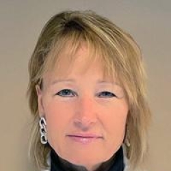Photo of Suzanne Skoog