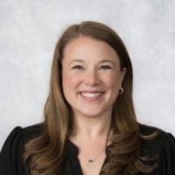 Photo of Lindsay Curran