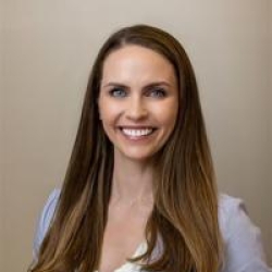 Photo of Carolyn Roberts