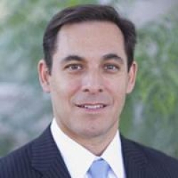 Photo of Luis Tumialan