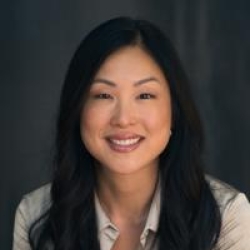 Photo of Stephanie Lindauer