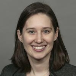 Photo of Lara Rosenbaum