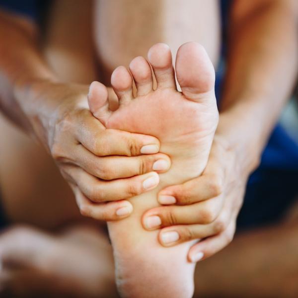 How to prevent foot injuries