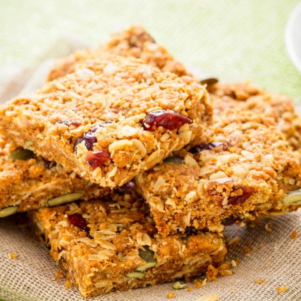 HonorHealth peanut butter and cranberry protein bars