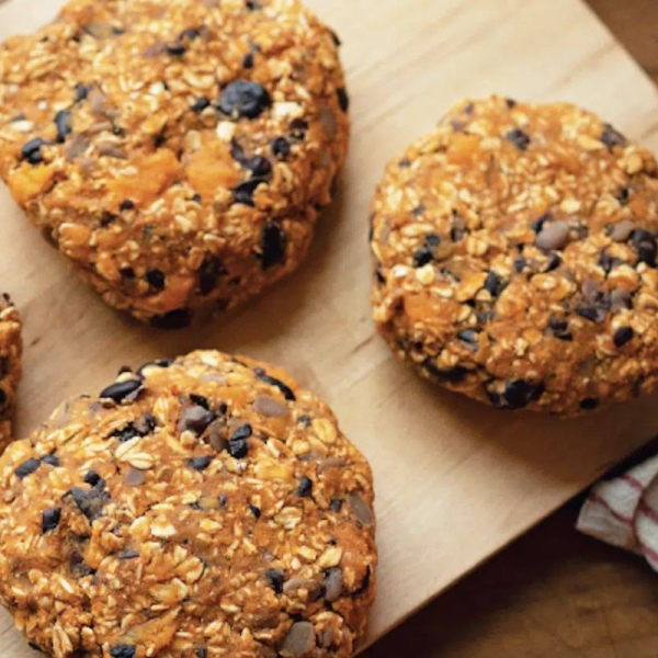 Blue Zones black bean burger recipe from HonorHealth