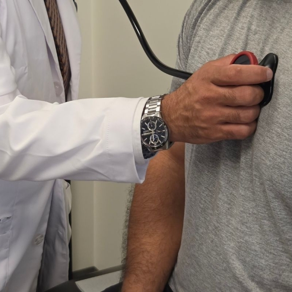 Phoenix SWAT officer visits HonorHealth Heart Care location to monitor heart health.
