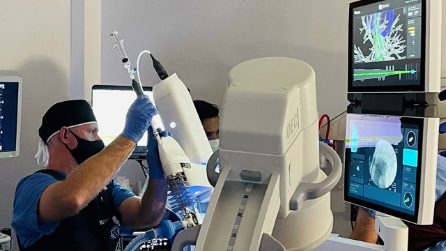 HonorHealth performs revolutionary lung biopsy procedure - first in AZ to do it