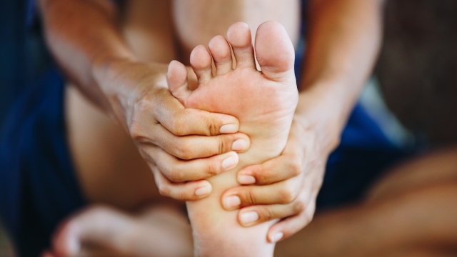 How to prevent foot injuries