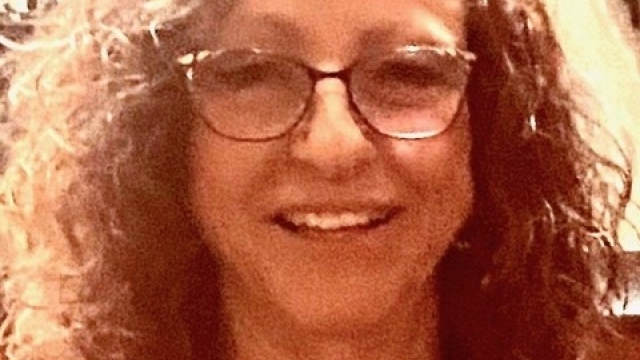 Device in clinical trial stops woman’s acid reflux - Debra's story