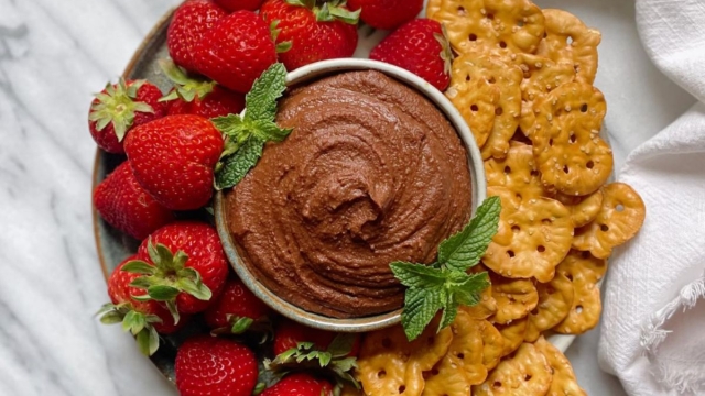 Blue Zones chocolate hummus recipe from HonorHealth