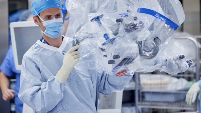 New “awake” spine surgery approach at HonorHealth Deer Valley Medical Center expands options for high-risk patients.