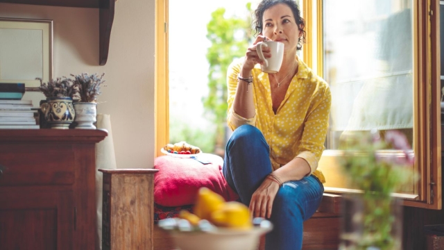 HonorHealth Gynecology - Woman going through perimenopause contemplates thoughts.