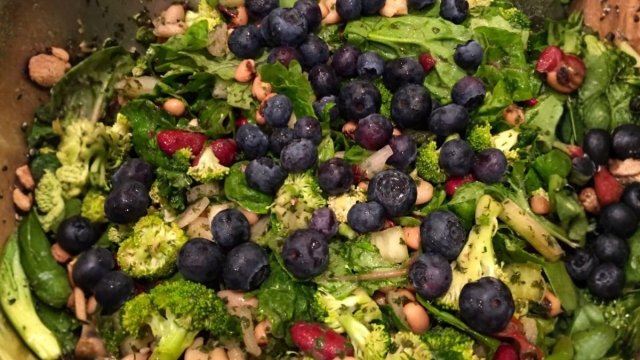 Blue Zones lemon and dill bean salad recipe from HonorHealth.
